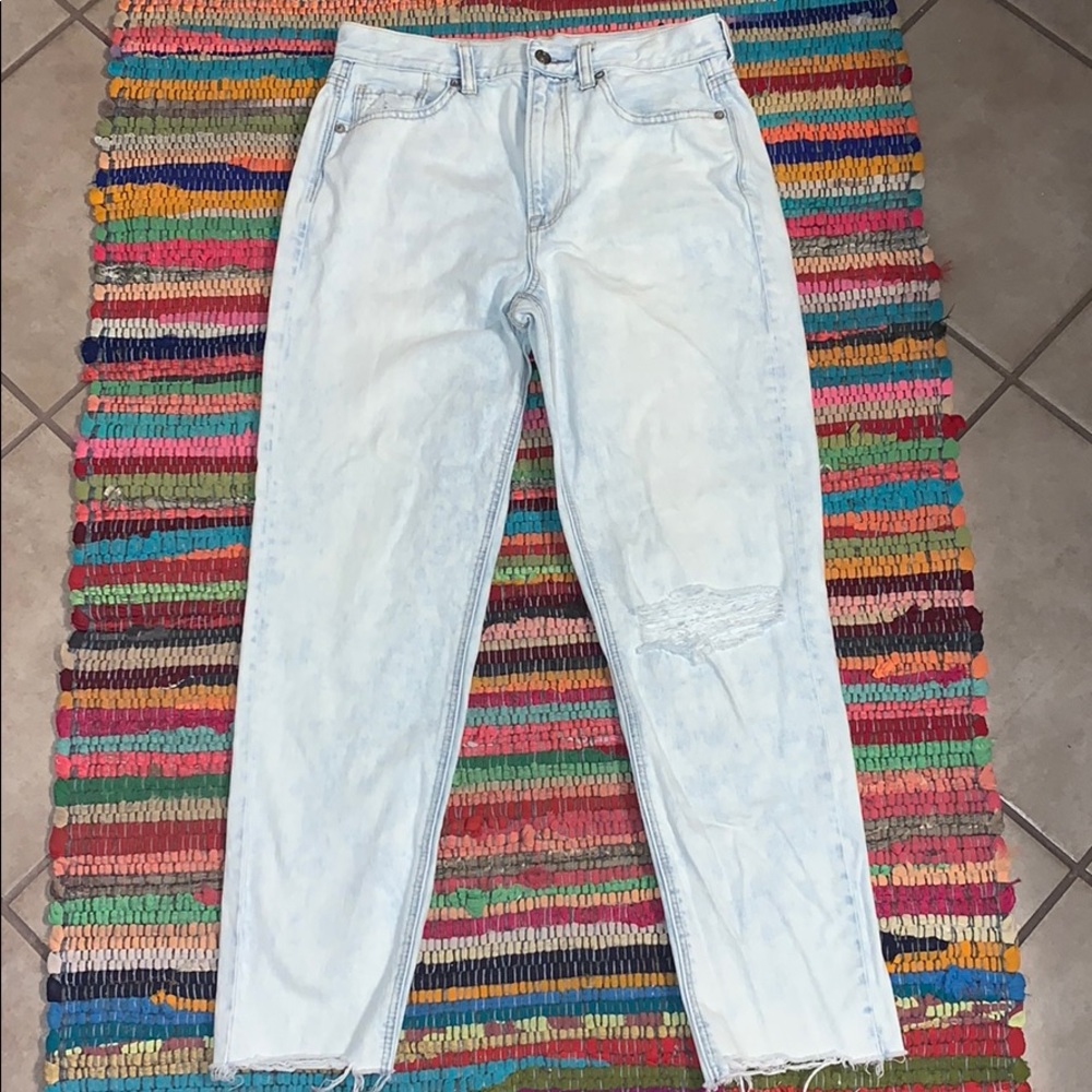 American Eagle Mom Jeans